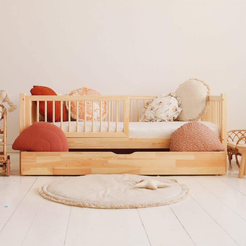 Kinderbett aus Holz Helsinki mit Schublade