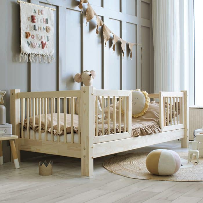 Kinderbett aus Holz Helsinki