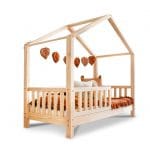 Hausbett Noah mit Rausfallschutz