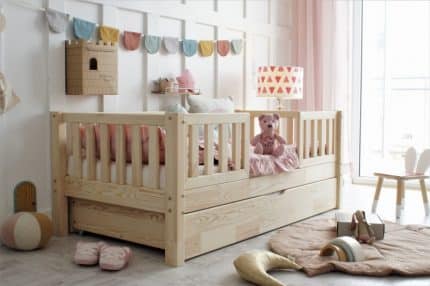 Kinderbett aus Massivholz Oslo mit Schublade – Mitte