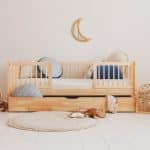 Kinderbett aus Holz Helsinki mit Schublade – Mitteleingang